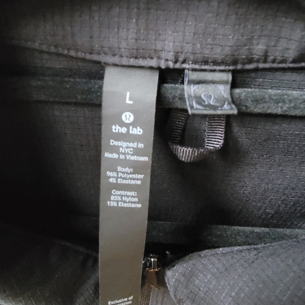Lululemon Lab Diffract Cargo Jacket - Picture 5 of 11